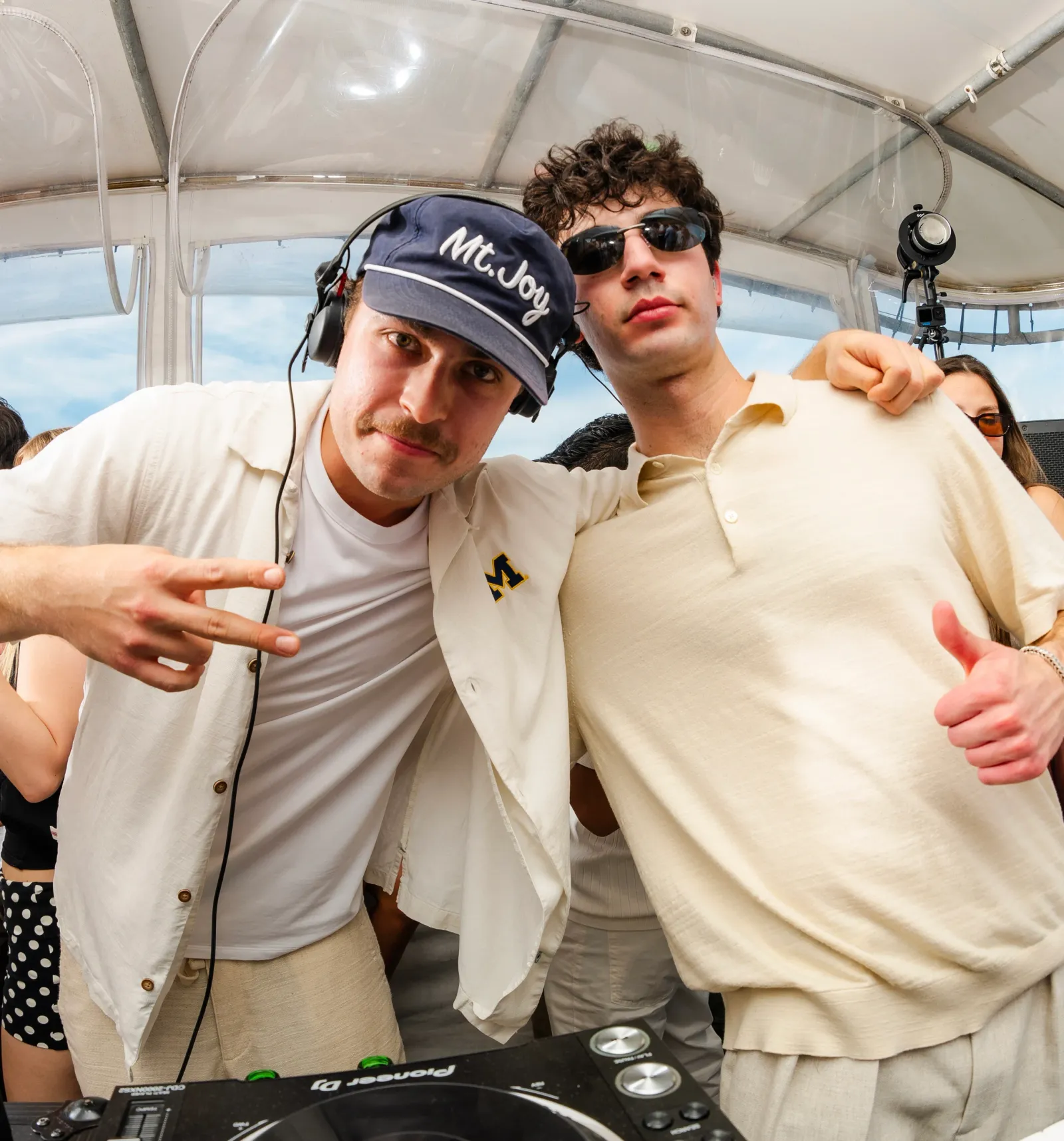 HLWA, Melodic House