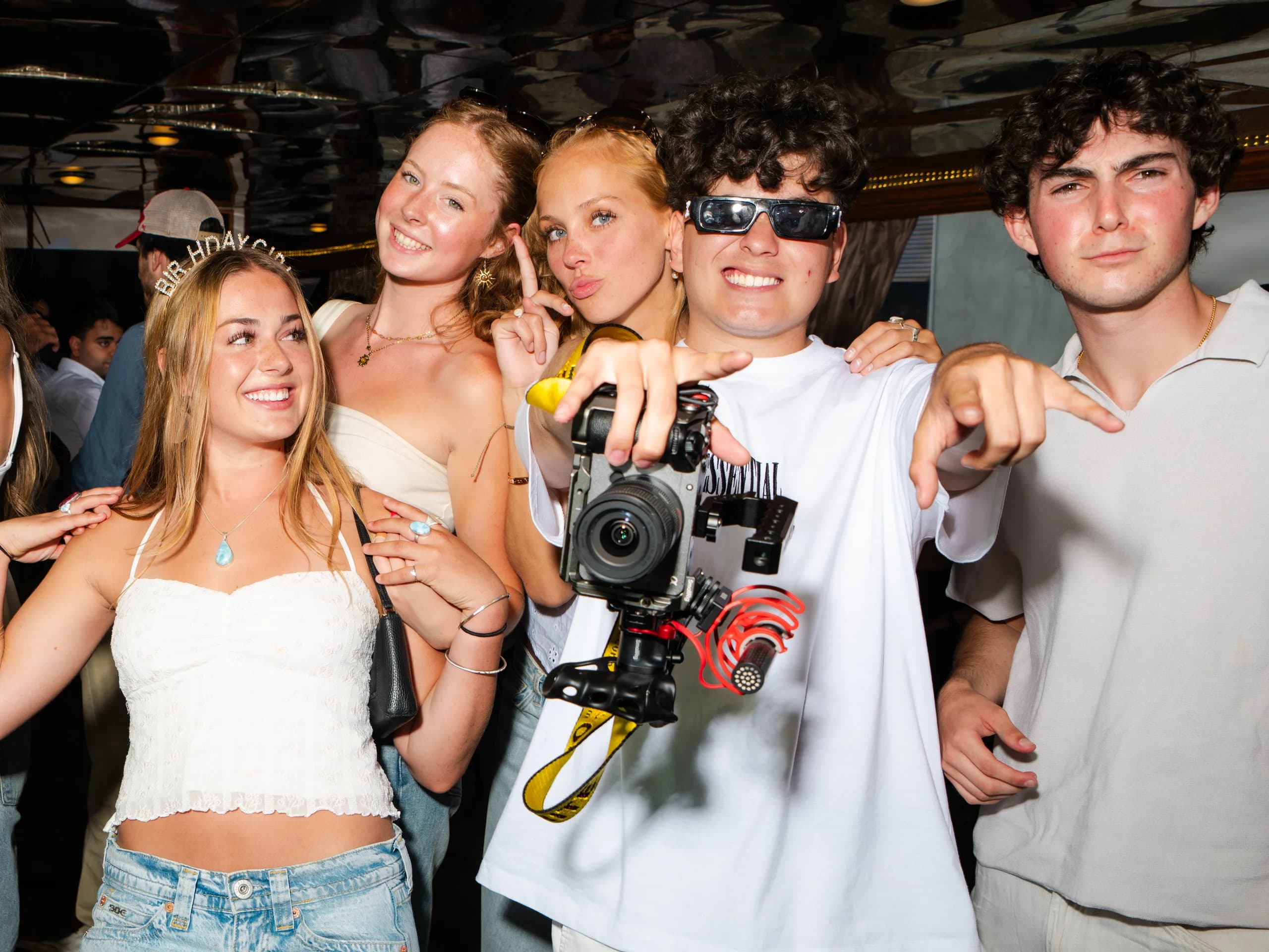 Guests arriving at the LUPFR Boiler Boat 003 event on the SF Bay.